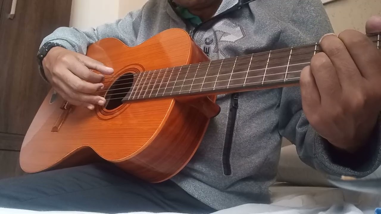 O Rei Está Voltando (547 HC) - Versão no Violão: Thiago