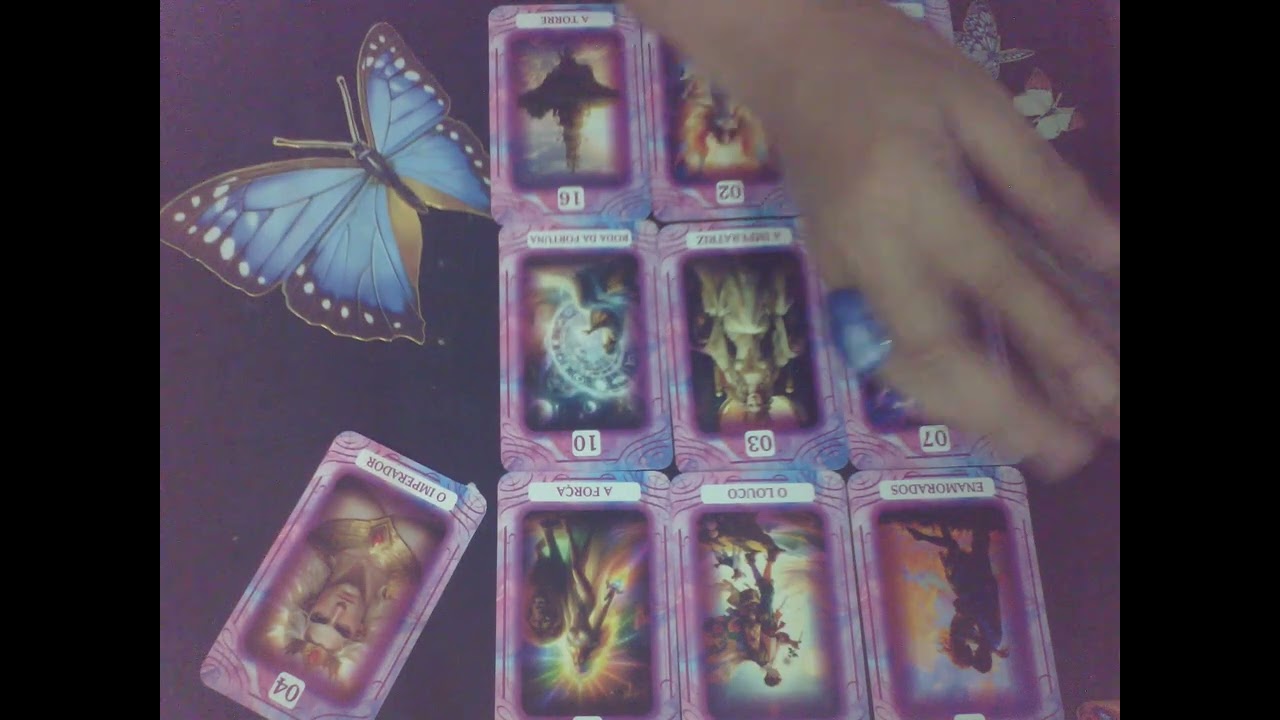 ALGO OU ALGUÉM BATE NA SUA PORTA