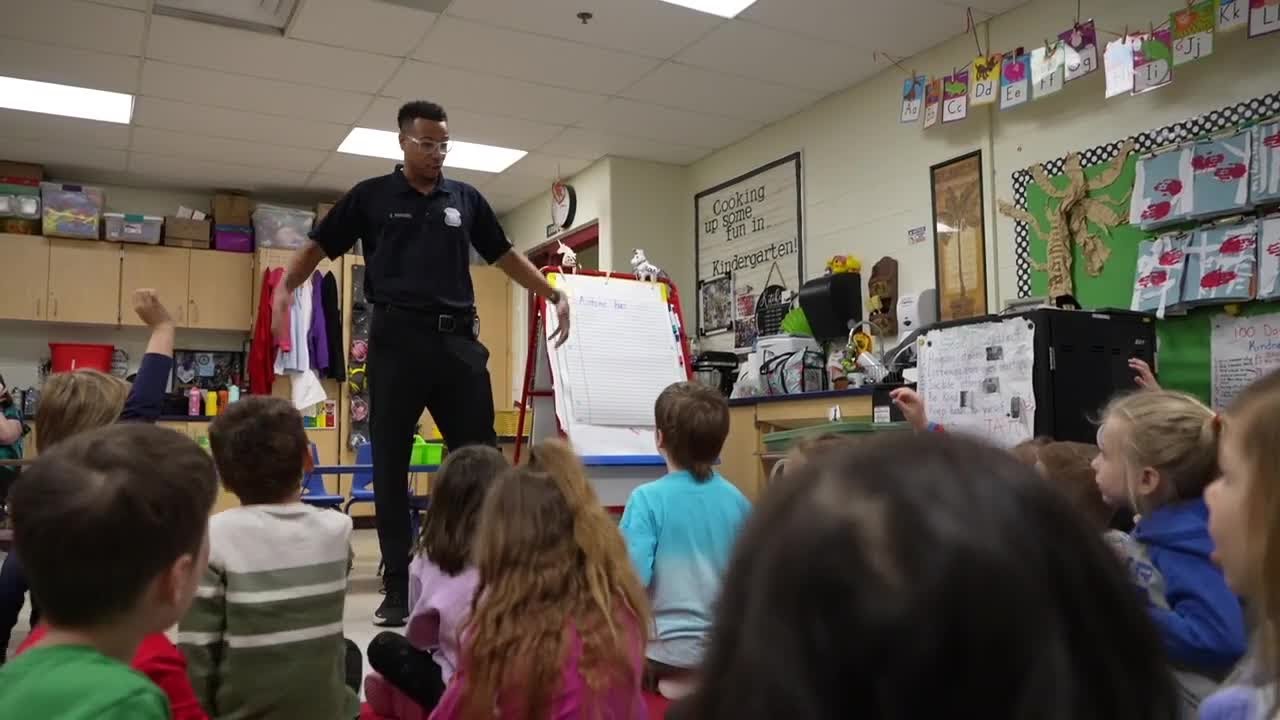 Michigan State Police expand school liaison program into Eaton Rapids classrooms