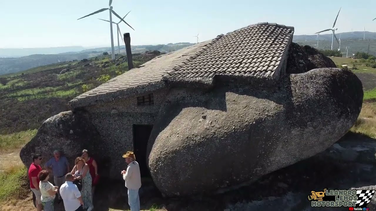 Casa do Penedo em Fafe | The house of Stone | Flinstones house | Fafe Portugal 2022