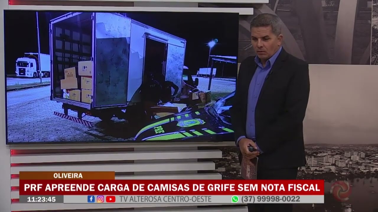 Oliveira: PRF apreende carga de camisas de grife sem nota fisCal