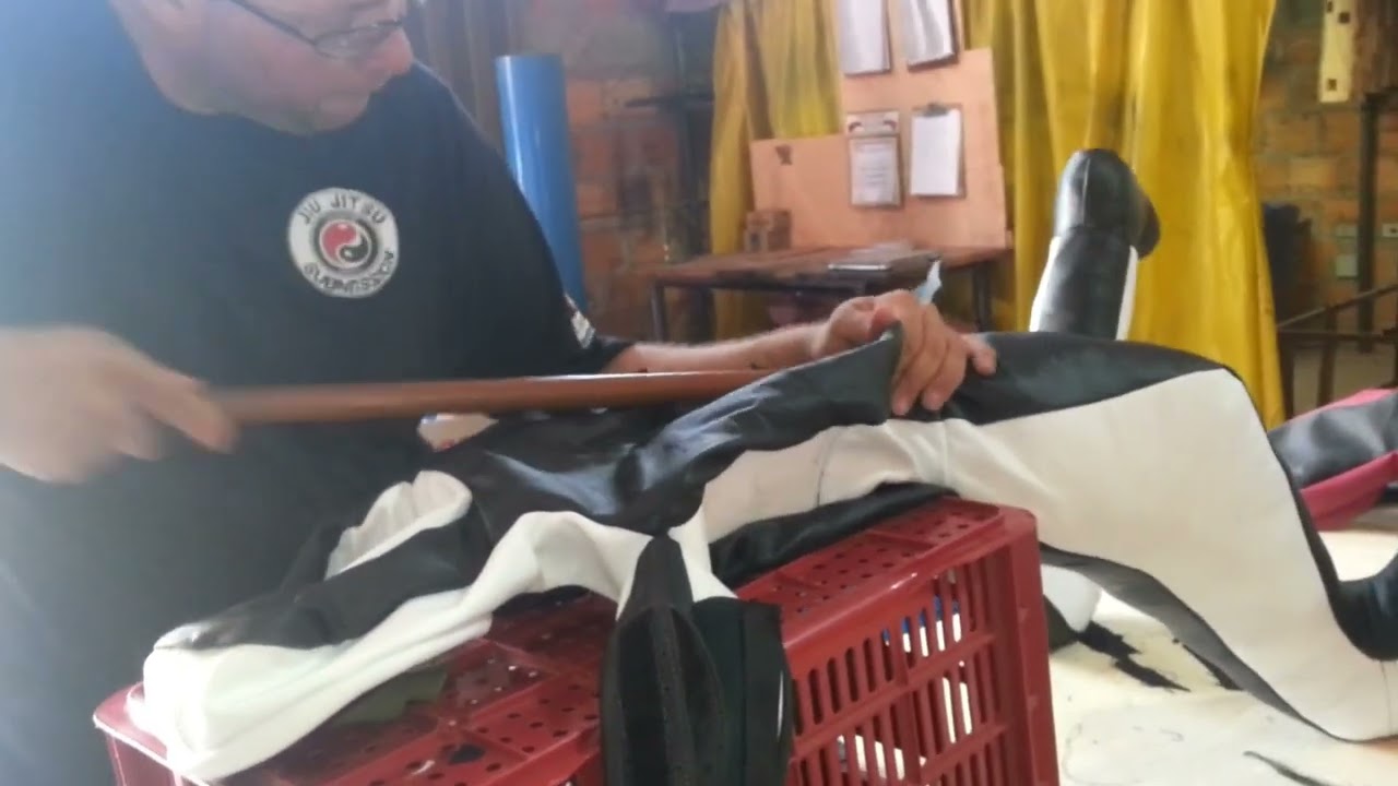 Video Enchimento Boneco Constantino começa a partir dos 30 segundos