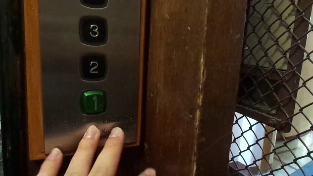 Beautiful Old 1928 KONE (Mb KONE M 1994) Tr. Elevator @ Kolmas Linja 20A, Kallio, Helsinki, Finland