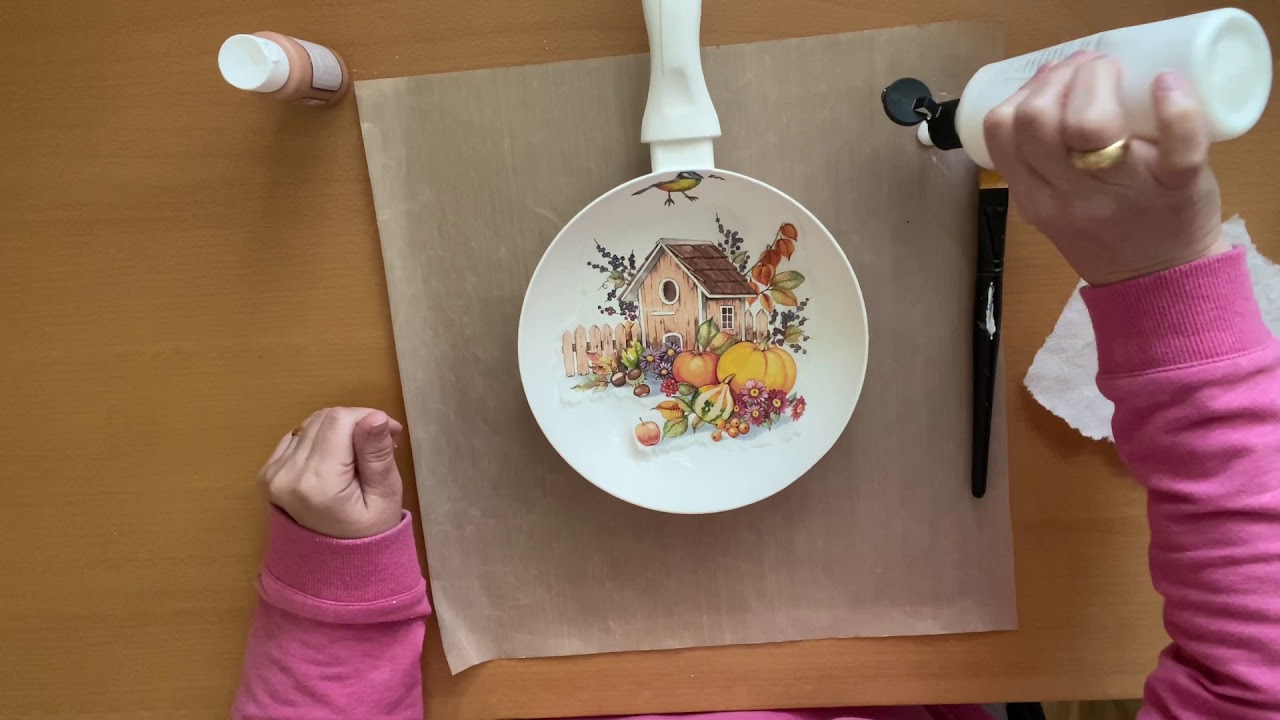 Sartén con decoupage