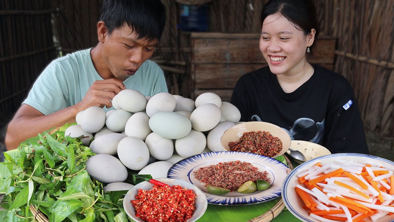 Hột Vịt Lộn Luộc Nước Này Thơm Ngon Đậm Chất Quê Nhà | VTNam Vlog #190