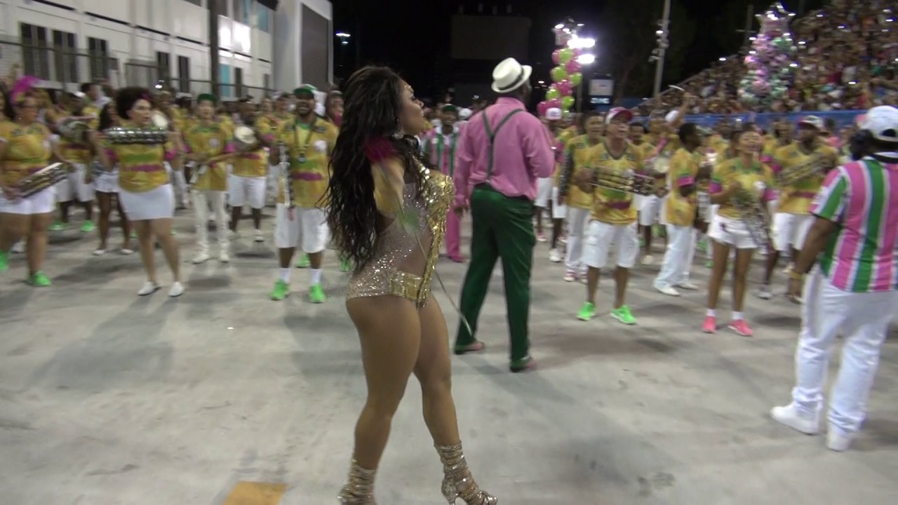 Ensaio Técnico Mangueira - Evelyn Bastos