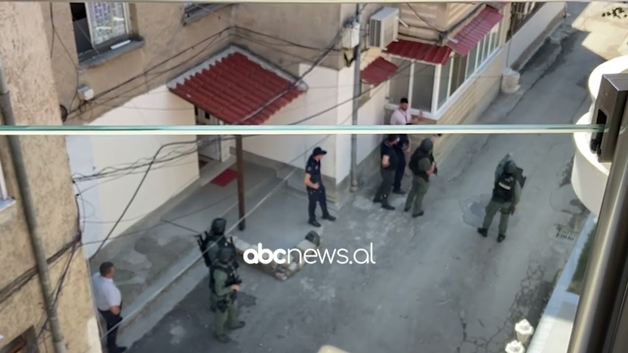 Forcat RENEA në gatishmëri. Korçë, rrethohet banesa e 71-vjeçarit që qëlloi me armë