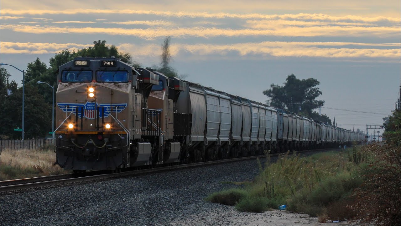 3 Trains in Manteca CA on the UP Fresno Subdivision 10/13/25