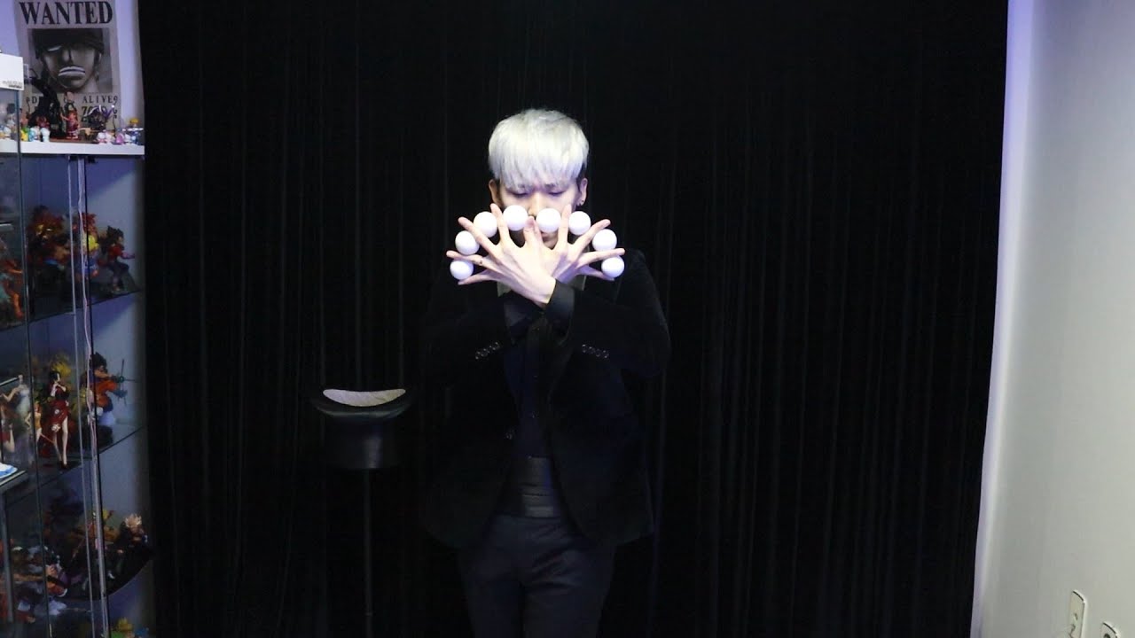 Hyunjoon kim ball manipulation routine. 현준킴 볼 매니퓰레이션 루틴 몇가지 연습영상
