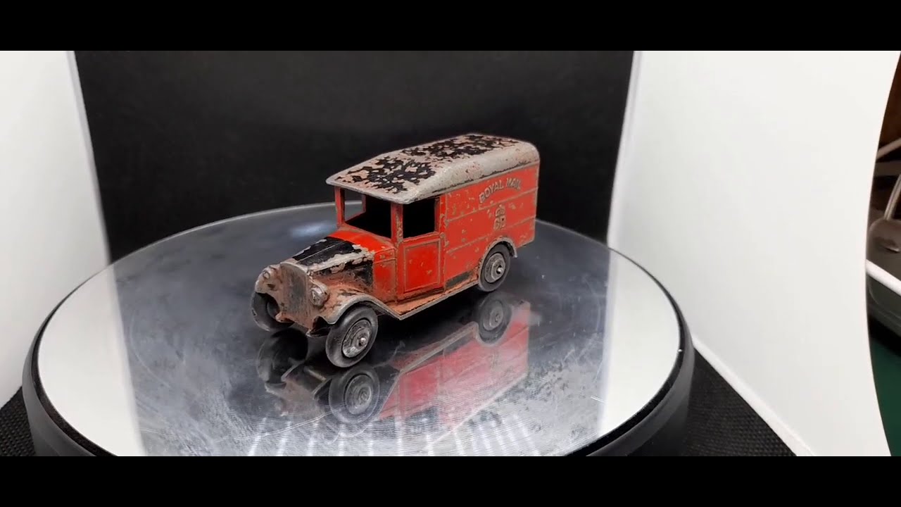 Restoration Dinky toys, Royal Mail van no/34b   1948/52.