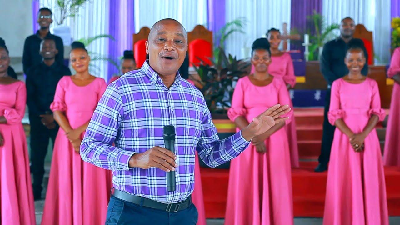 MTONI EVANGELICAL CHOIR. TANGU ILIPO ANZISHWA MIAKA YA 1970. NI KWAYA MAARUFU AFRIKA MASHARIKI