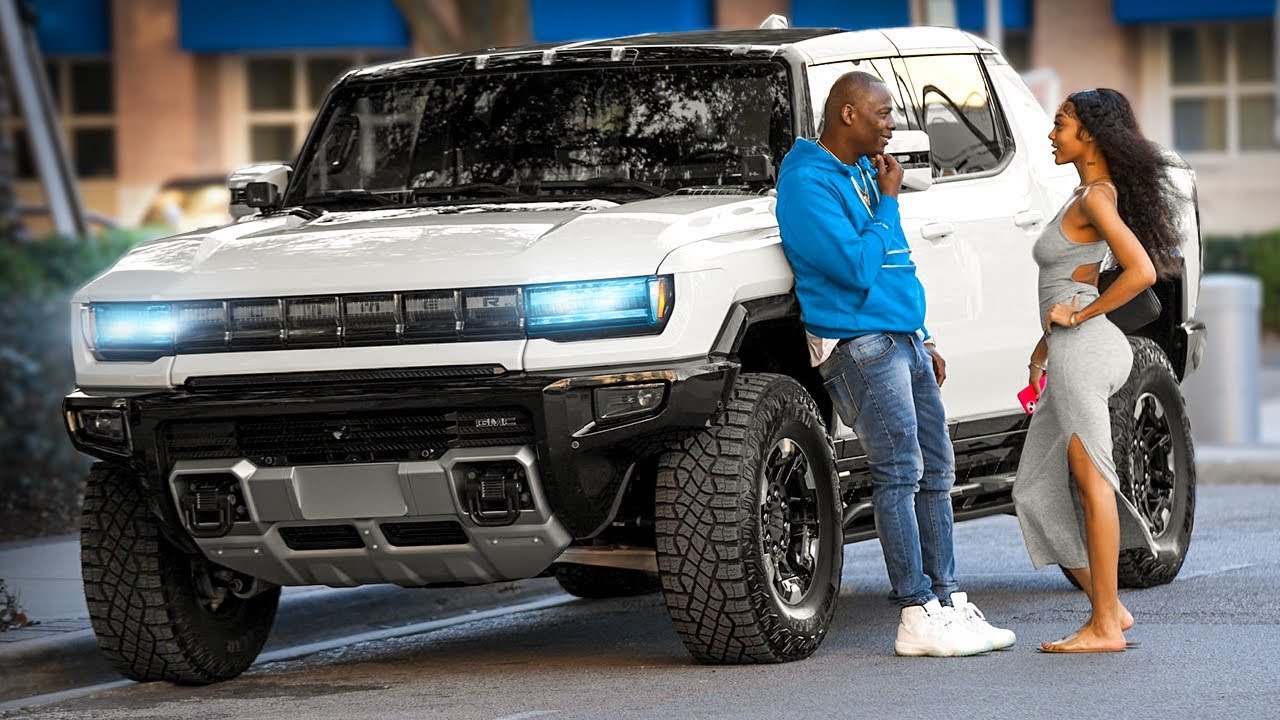 Розыгрыш золотоискателя, часть 37 | Hummer EV