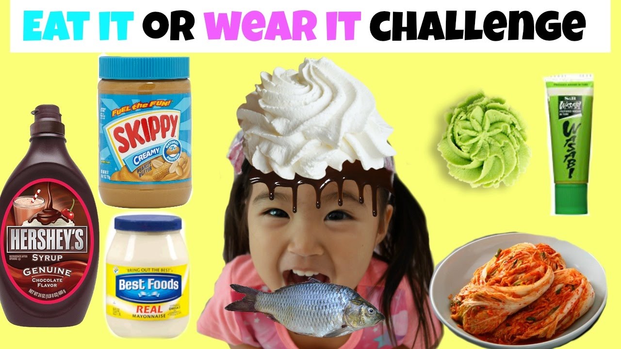 Eat it or Wear it Challenge Sis Vs Bro ~ Sophie's Play Day