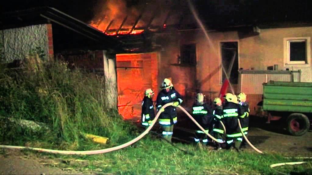 Brand auf Bauernhof - Großeinsatz für Feuerwehr