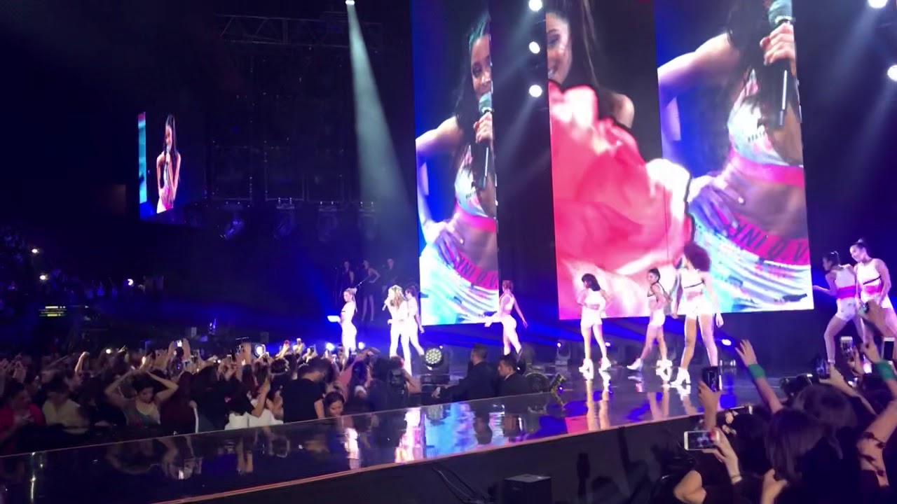 Flores -TINI Quiero Volver Tour