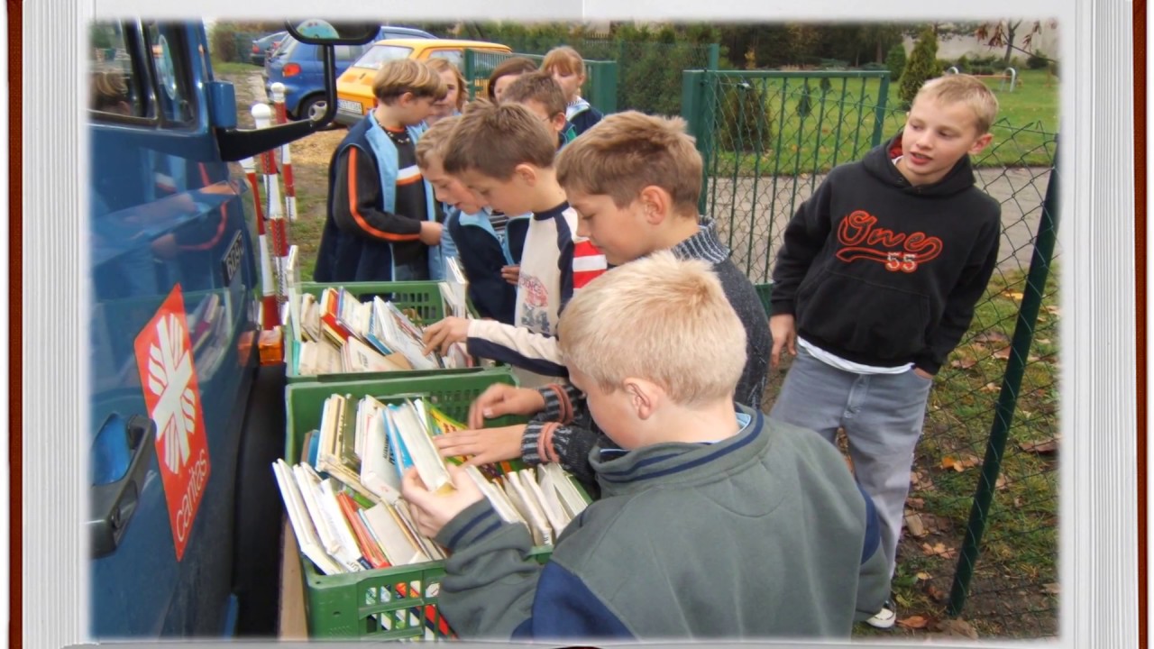 CBJE - Bibliobus na podw&oacute;rku szkolnym - Rozmierka (Rosmierka)