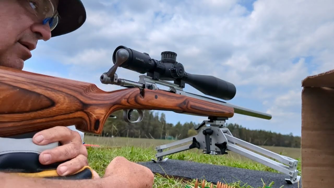 Kahles K1050 shooting .223 Gets the Bullseye at 1000 yards!!