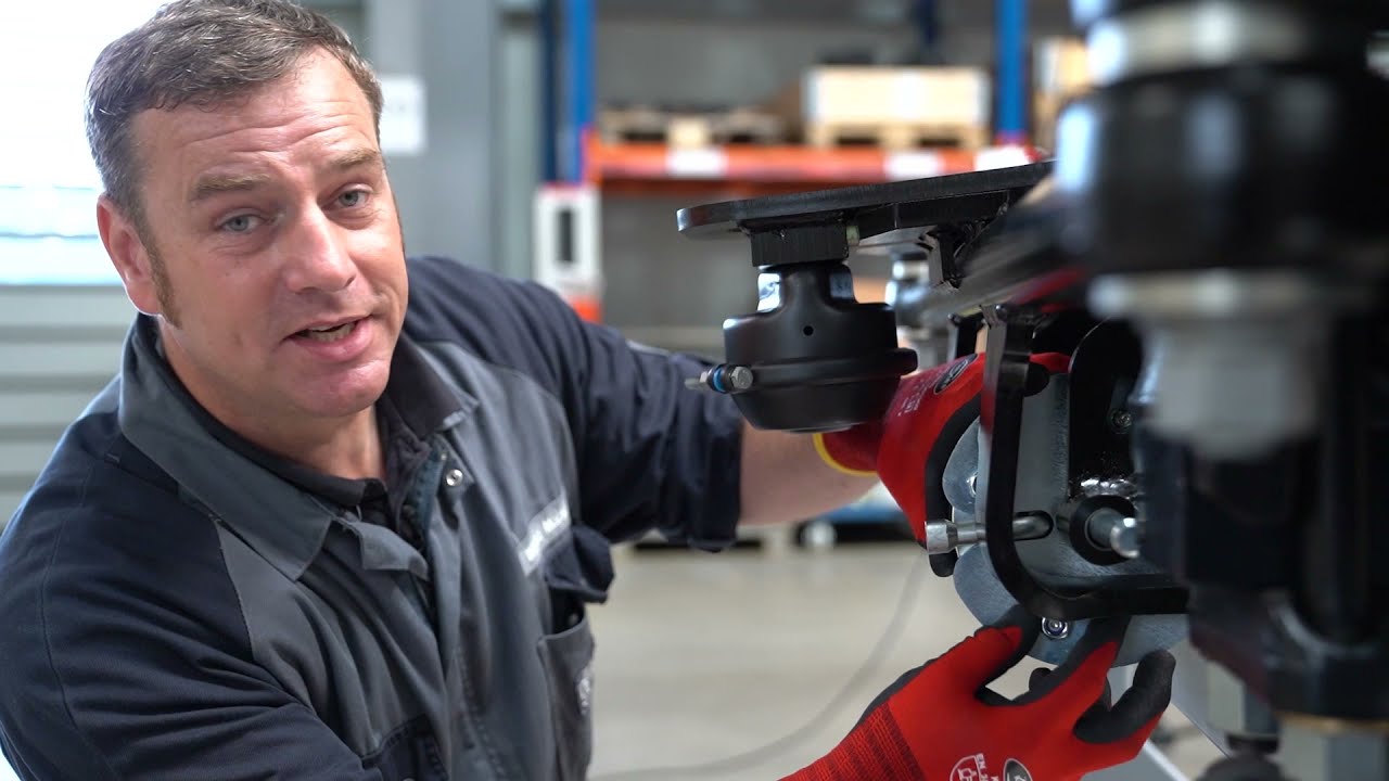 GIGANT service  video - Self steering axle | RUS