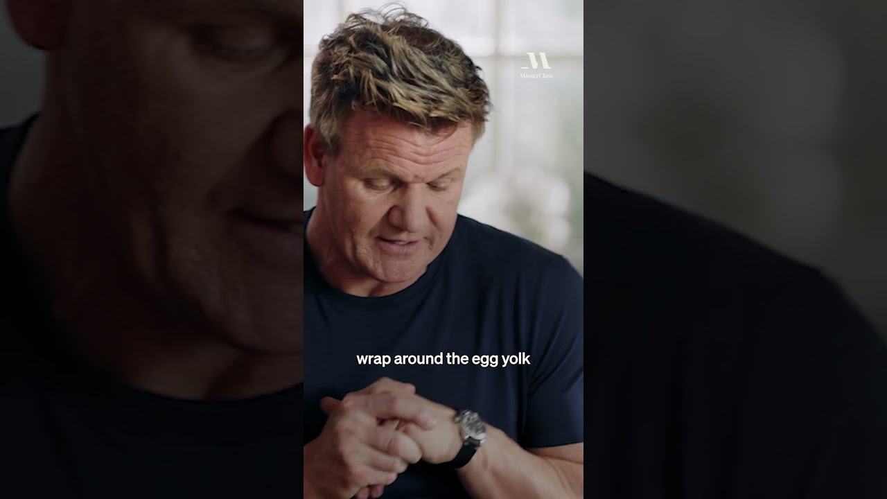 The perfect poached egg does egg-sist 👌 #gordonramsay #tutorial #cooking