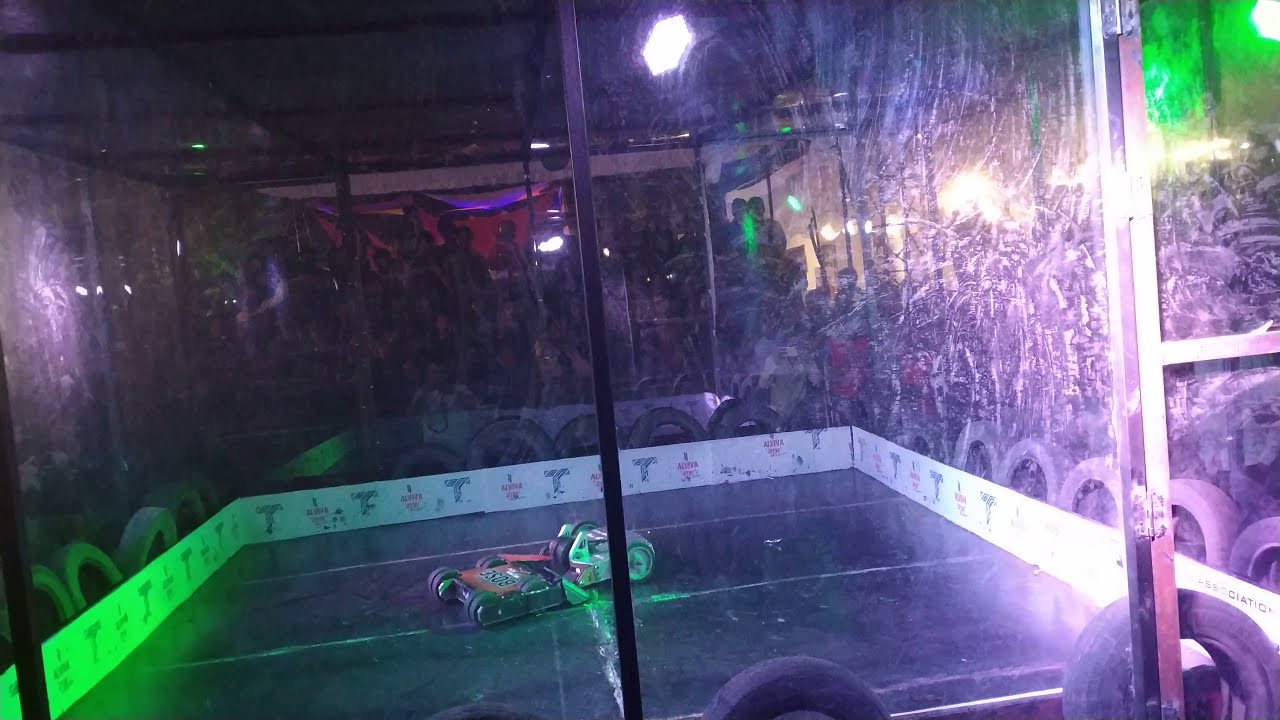 Final round 60 kg bots robowars|| techkriti,19 || iit kanpur 2019 #youtubevideo