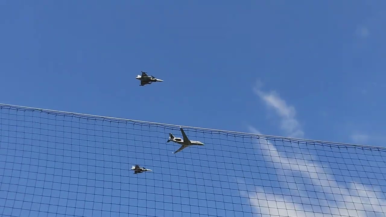 2025. Augusztus 20. Gripen elfog&oacute; k&ouml;tel&eacute;k