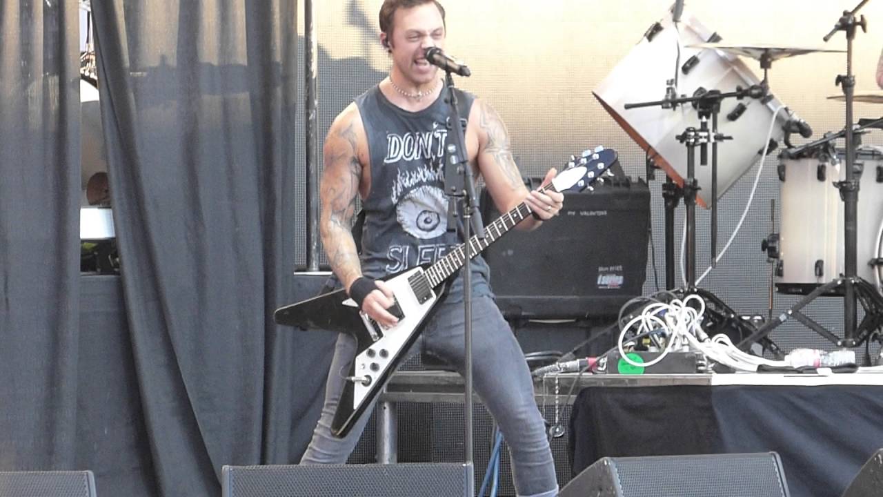 Bullet For My Valentine - Worthless LIVE Austin Tx. 9/2/15