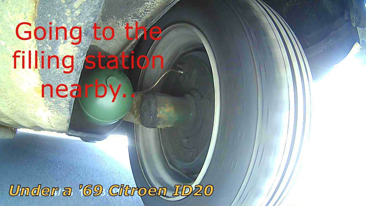 Citroen DS under wheelarch drive.