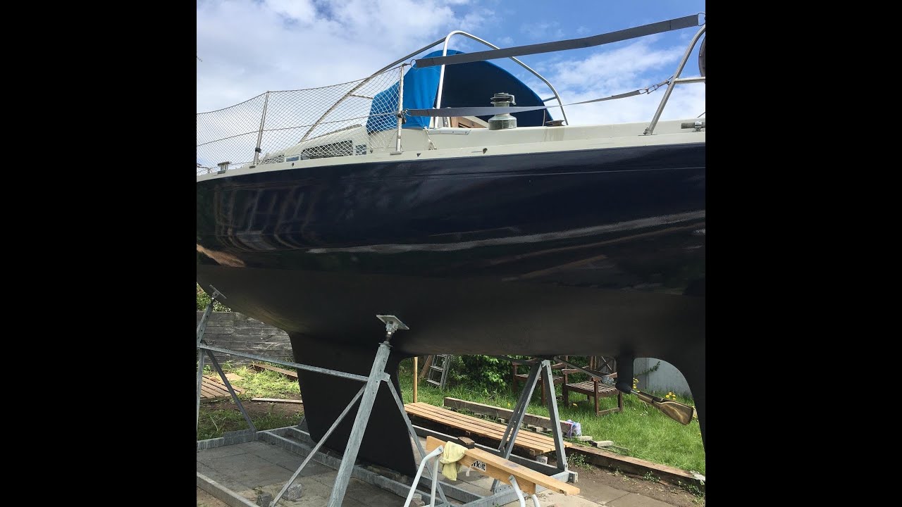 Baaden Aviva ep. 5 Paint the hull of Aviva, our 30 foot Albin Ballad. Maling af fribord på Aviva