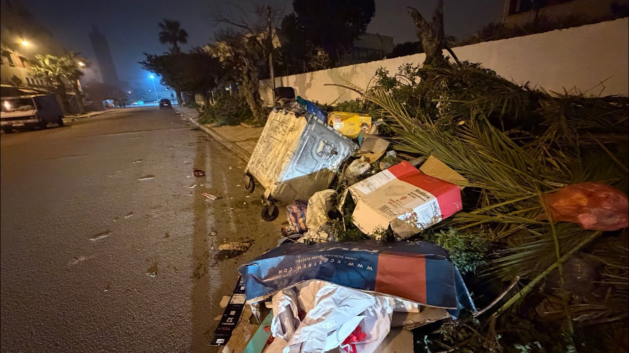 بالمباشر من شارع واد المخازن بين السعادة والحسنية بالمحمدية شارع في ظلام دامس وشركة SRM خارج التغطية