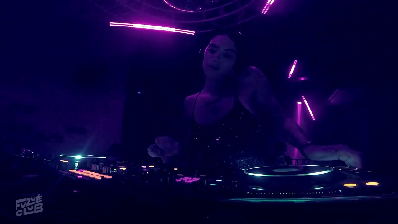 #01 Boiler Fuzz - Lola Garc&iacute;a