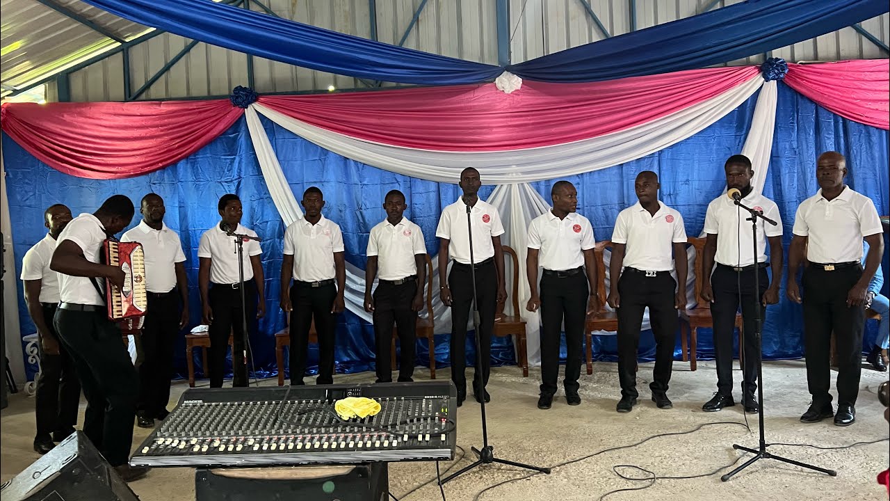 Saint Surin VERDIEU avec le groupe El Haï du Dieu vivant