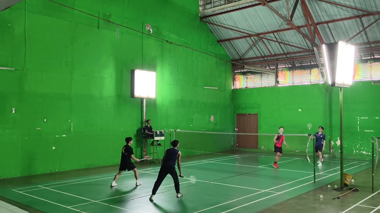 Rizky Yosvi v Dwi Roy