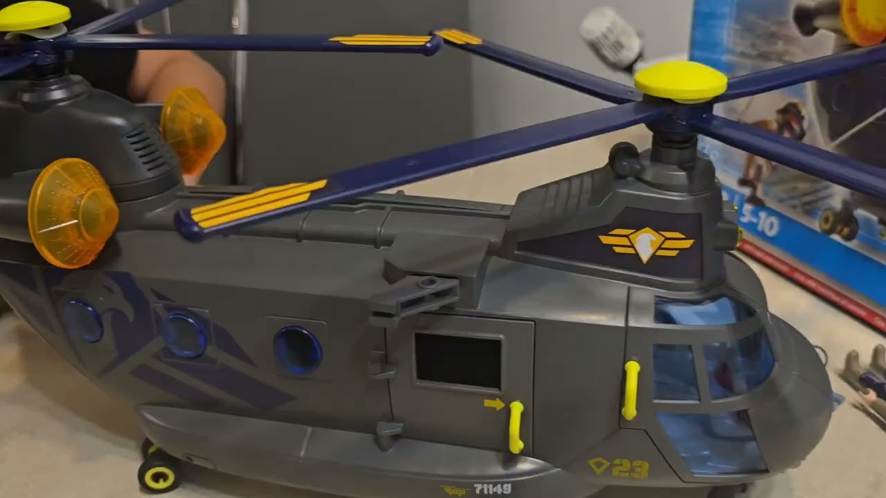Unboxing Playmobil City Action elicopter 71149