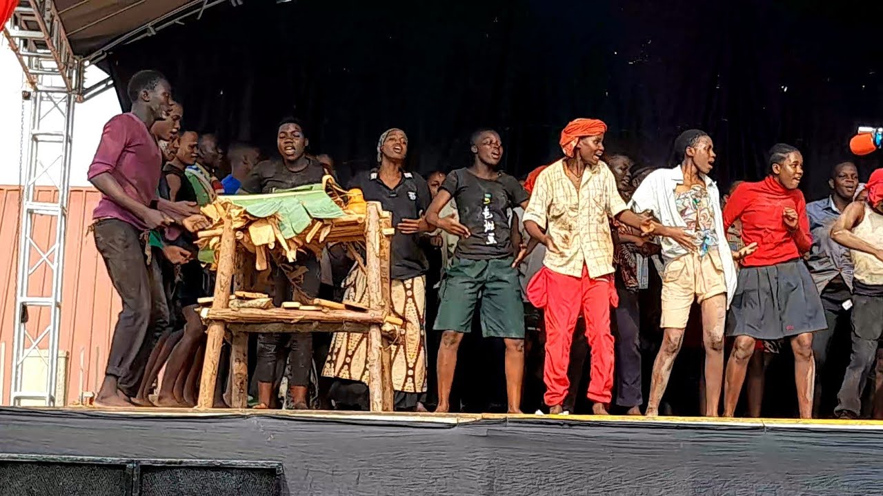 MÐD AT MIDLAND HIGH SCHOOL KAWEMPE