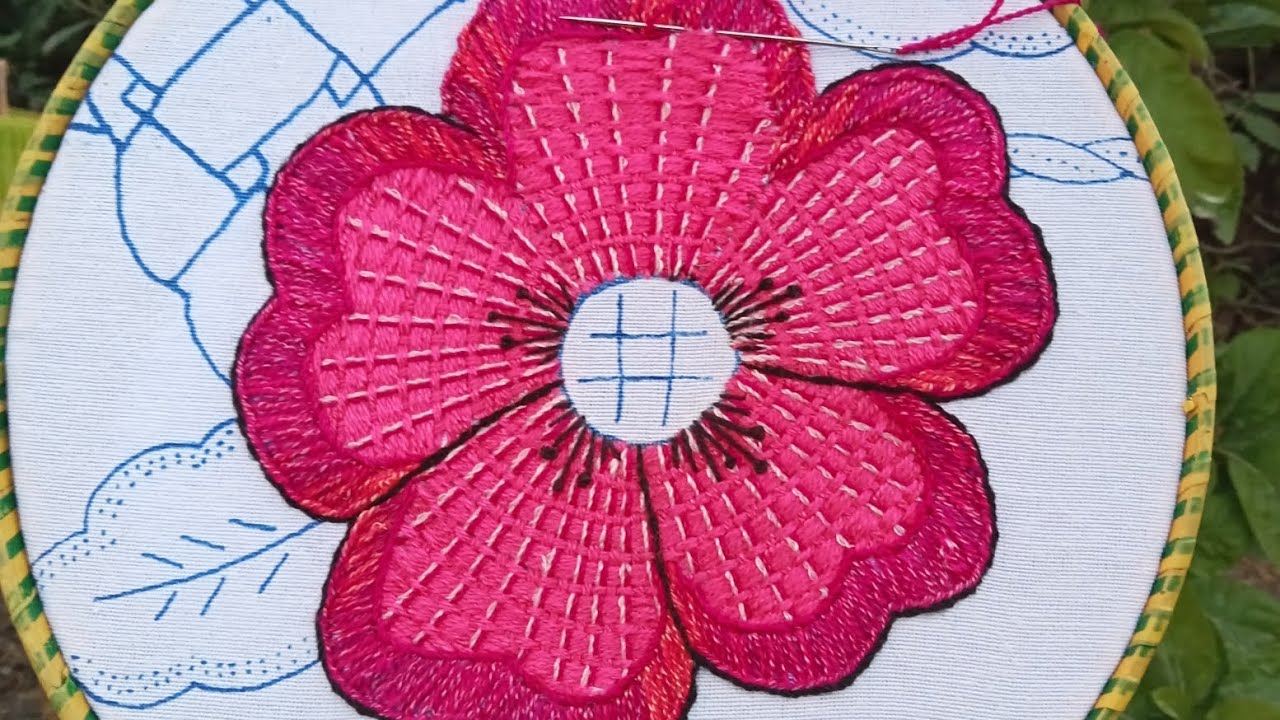 como bordar una flor#26puntada ideal para cualquier diseño de pétalos de flores,hojas,frutas, etc.