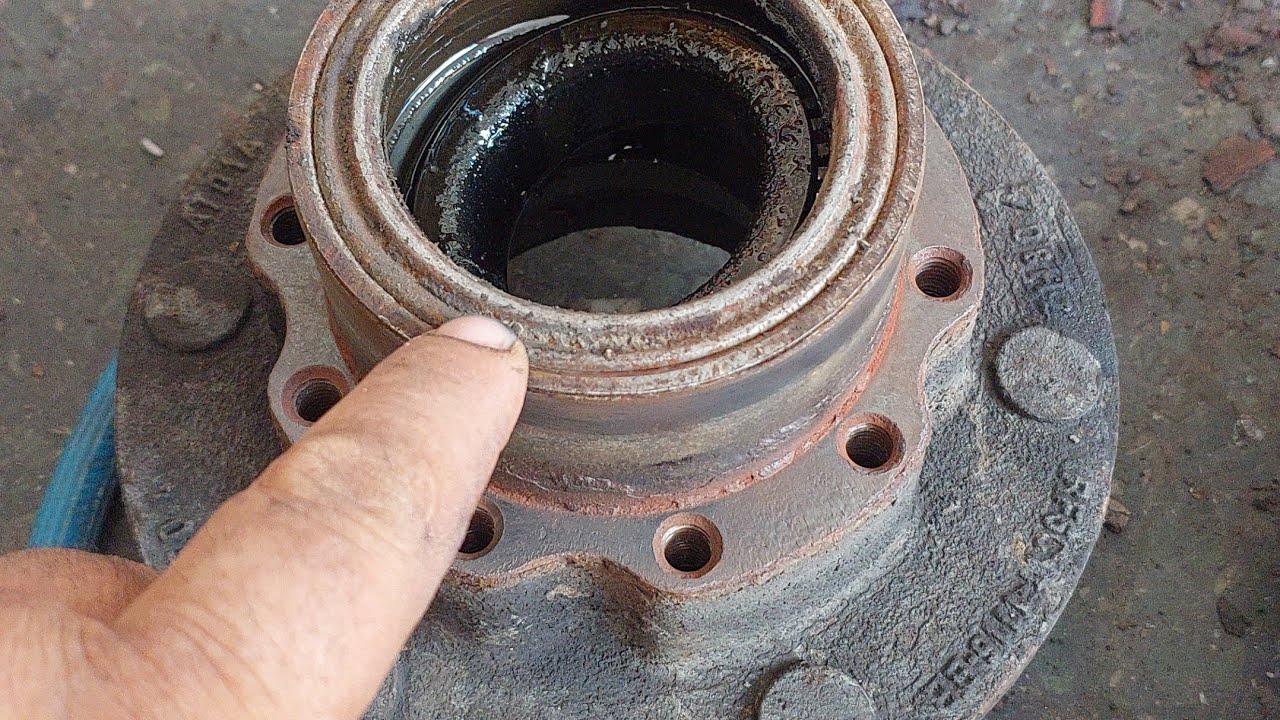 Ford Transit araçların arka fren diskleri bakın nasıl zor değişiyor⁉️
