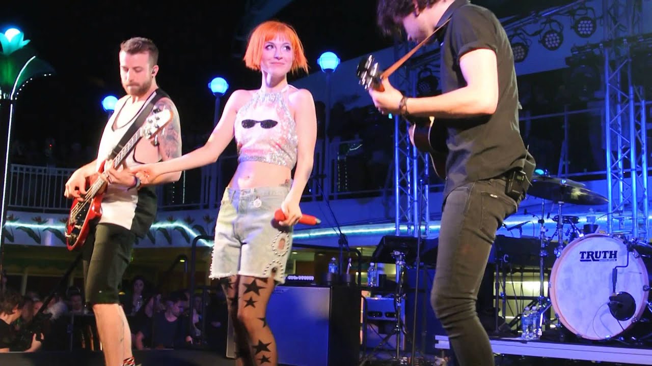 PARAHOY!: Paramore - Interlude: Holiday Live 3/9/14