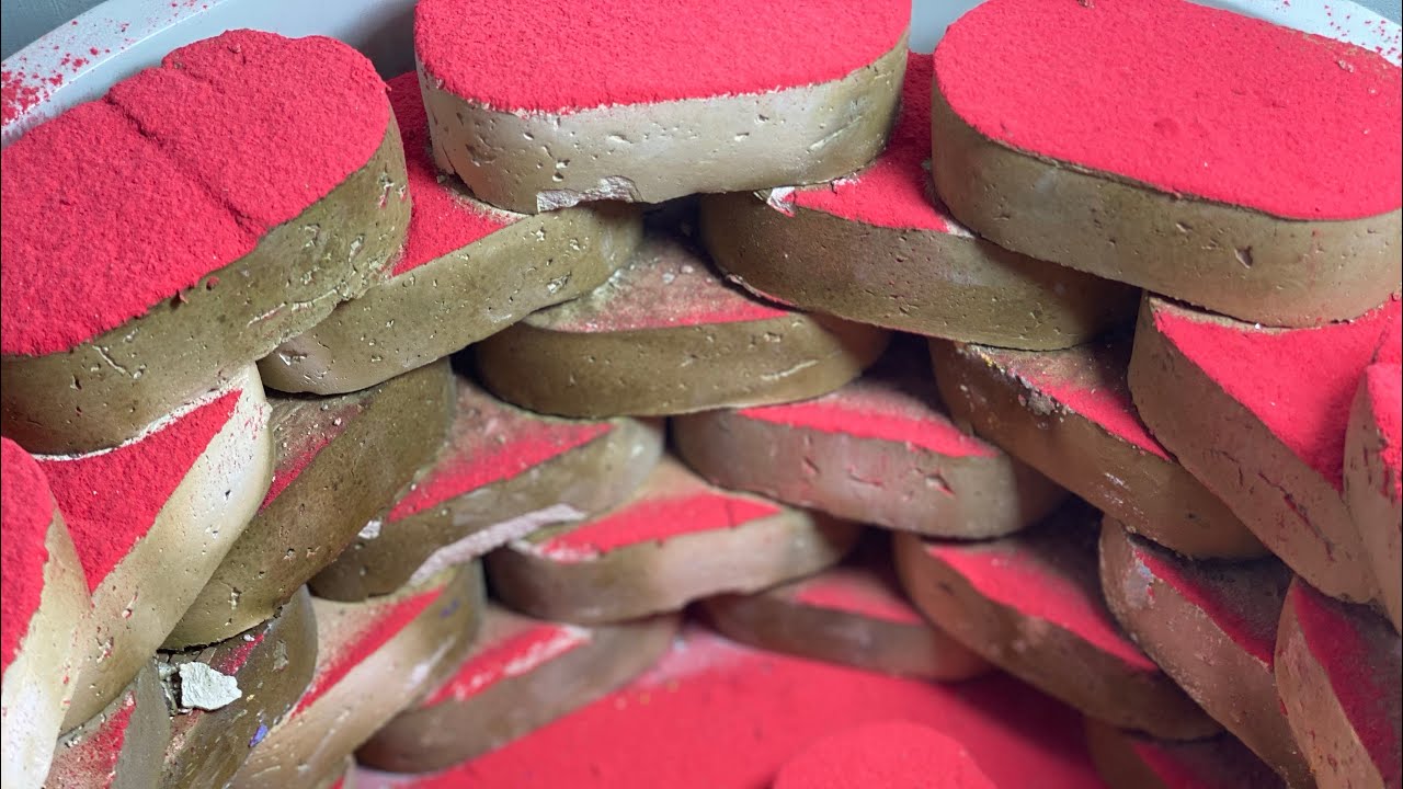 MASS CRUSH ~ BRICKS WITH RED HOLY POWDER ~ ASMR ~ ODDLY SATISFYING ~ ANXIETY RELIEF