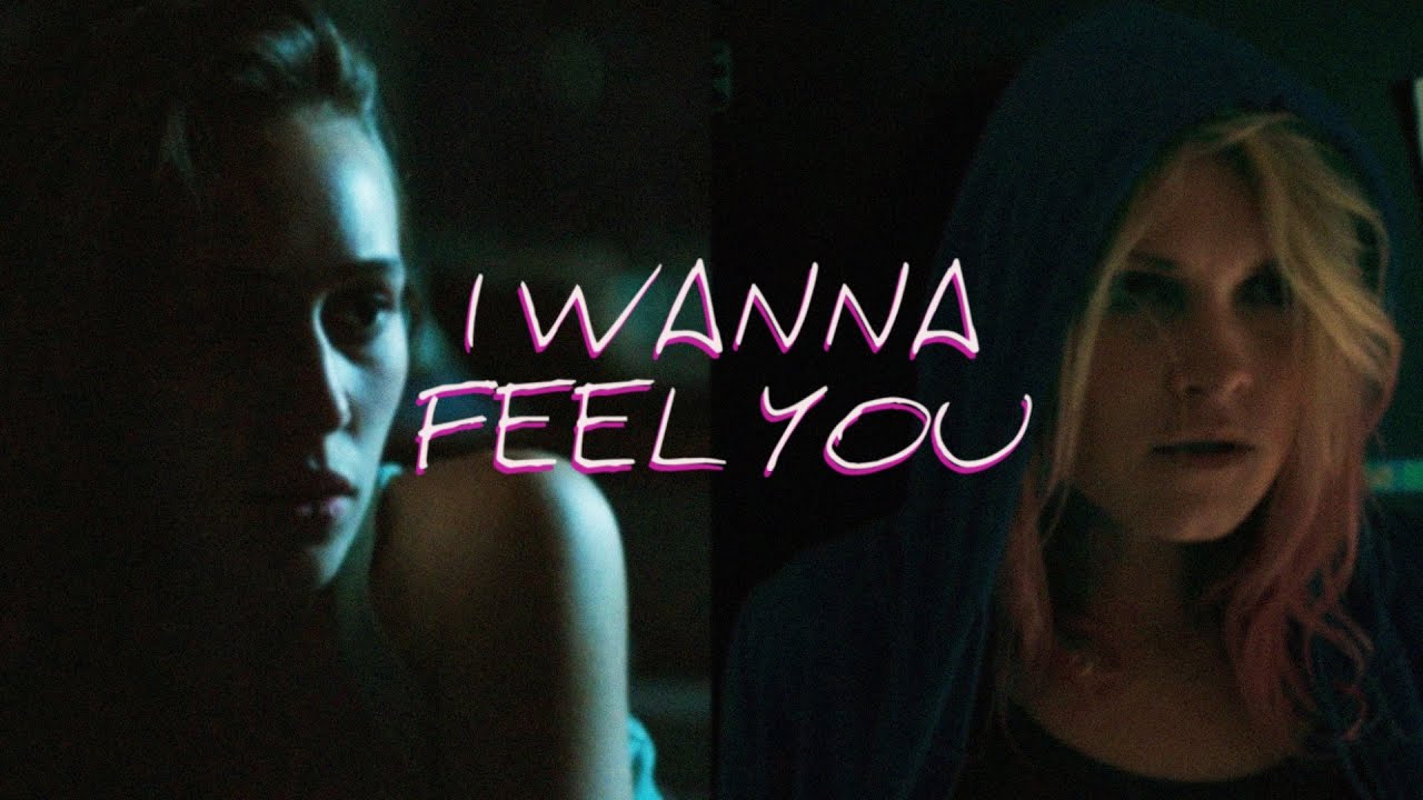 i wanna feel you| clarke x lexa [stalker au]