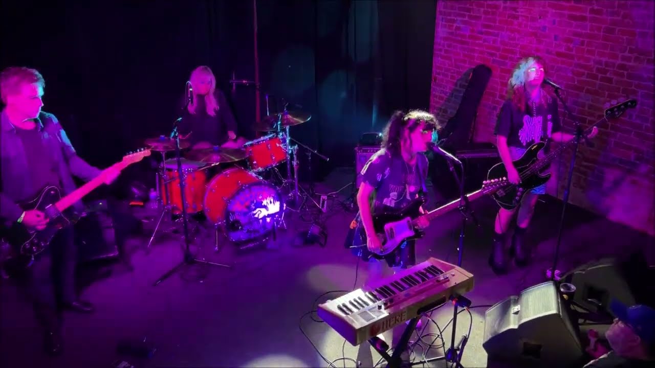 Death Valley Girls - Live at Andy's Bar, Denton, TX 8/18/2022