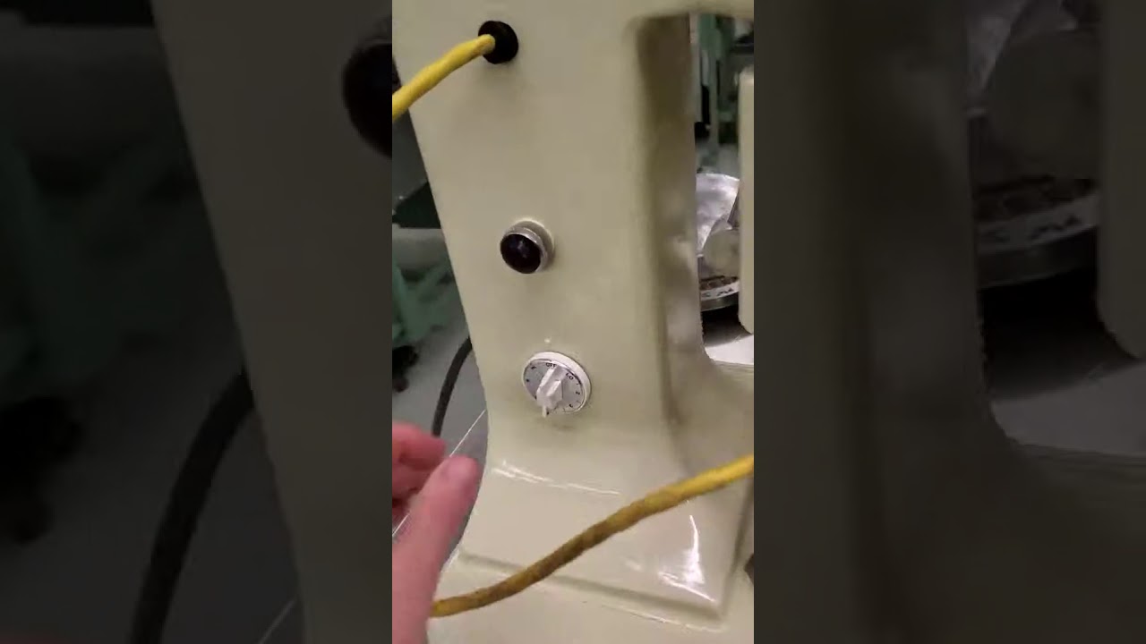 BID ON EQUIPMENT Item: 368702 - DIAL-O-MATIC Pie Crust Press
