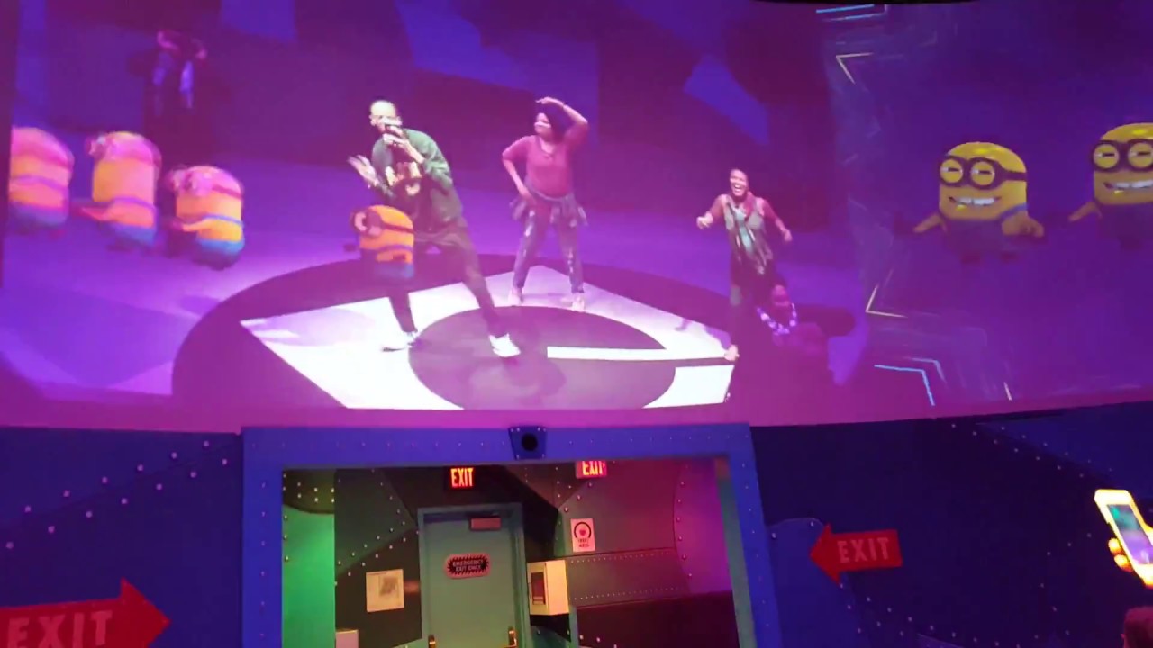 | Universal Studios Dancing at Despicable Me | 11/2017