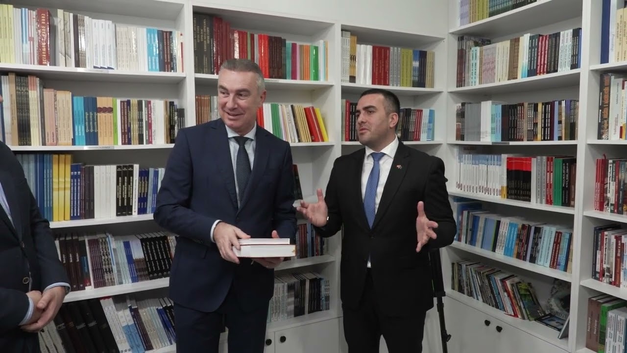 Kadrovi Biblioteka