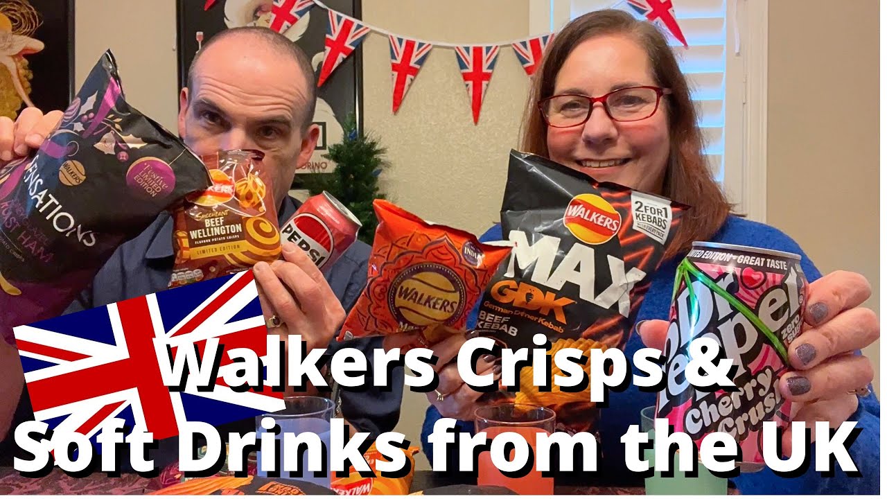 Американцы пробуют чипсы Walkers, сливочную газировку Pepsi и коктейль Dr. Pepper Cherry Crush.