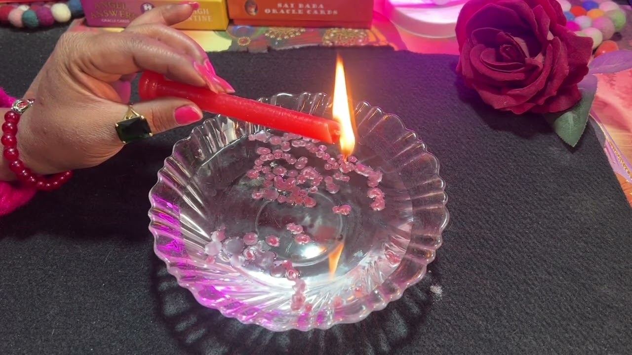 💙CANDLE WAX READING-उनके मन को जानिये-UNKE MAN MAI KYA CHAL RAHA HAI-TAROT LOVERS 111-HINDI TAROT💛