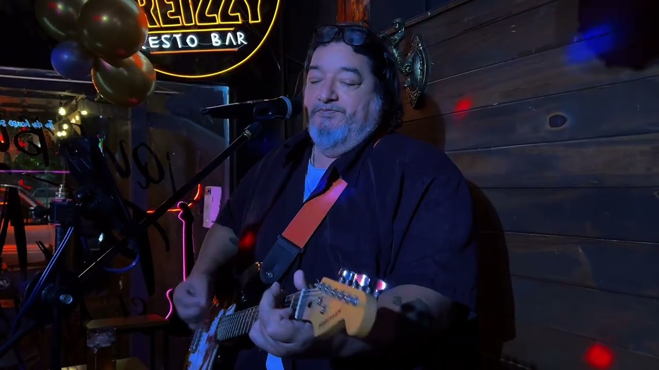 DOMIPEÑA - ADRI SANDOVAL 