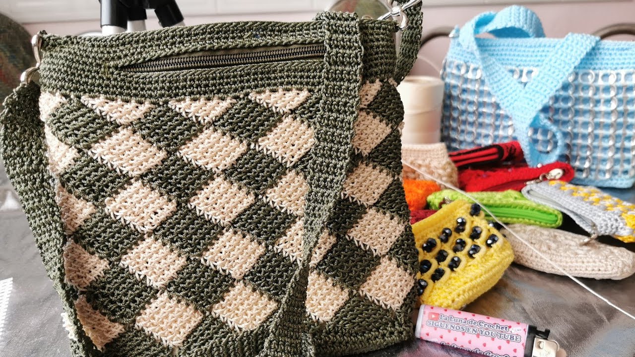 BOLSO TEJIDO A CROCHET EN PUNTO ENTRELAC O AJEDREZ PARTE 2/LA LUNA DEL CROCHET