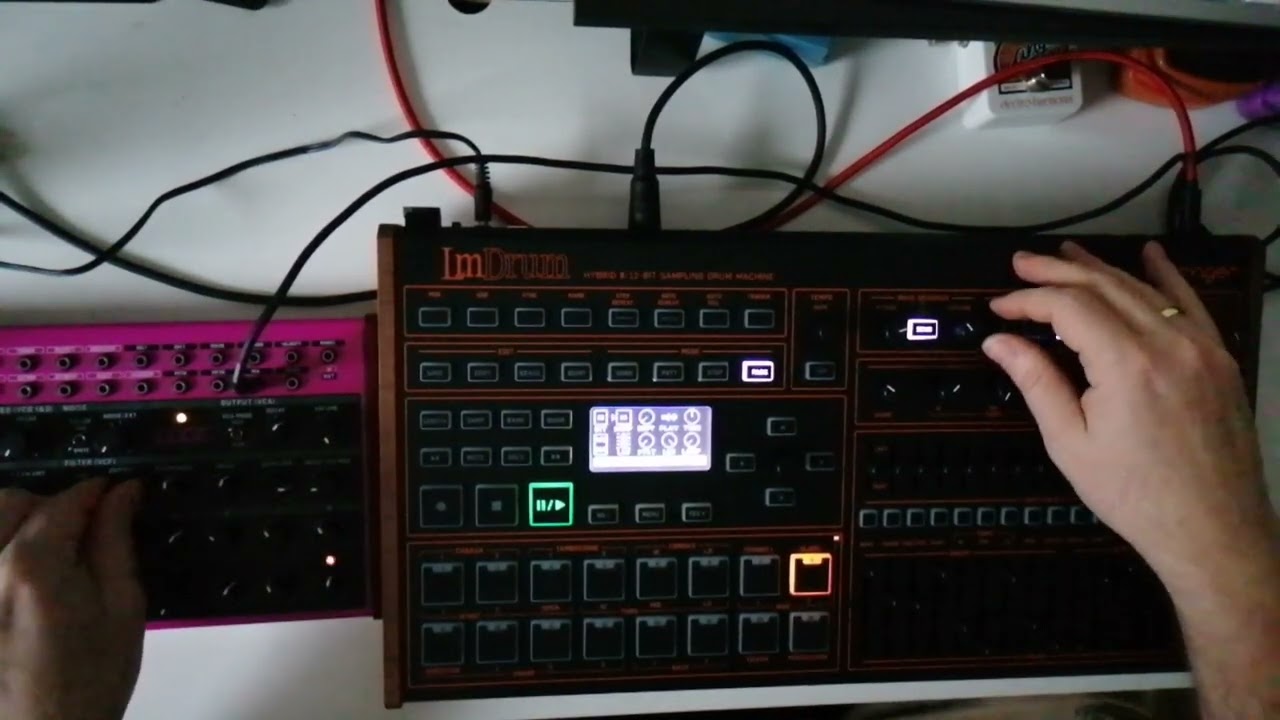 Behringer LM Drummachine in Action. #techno
