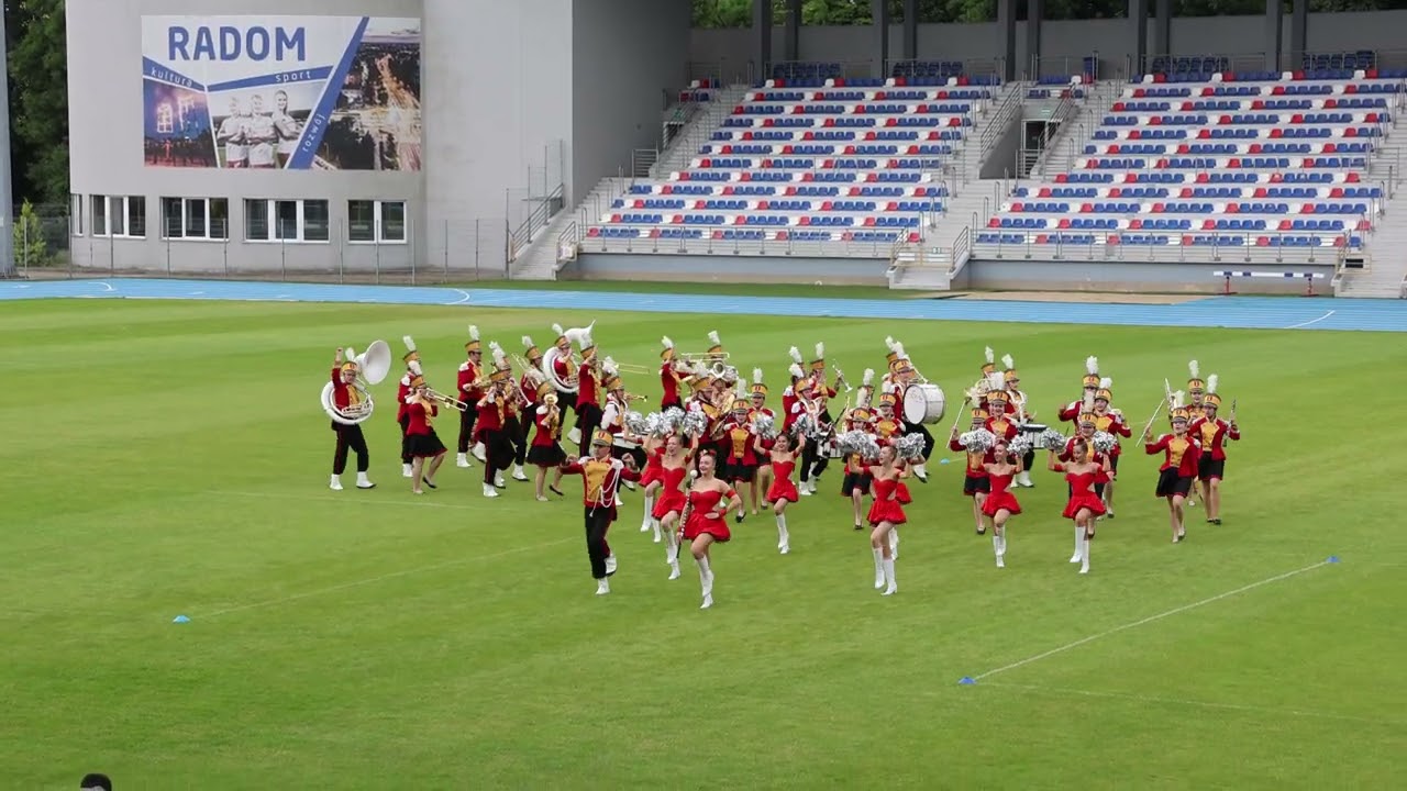 Gminna Orkiestra Stara Biała i Mażoretki Alizma - Parada Radom 2024