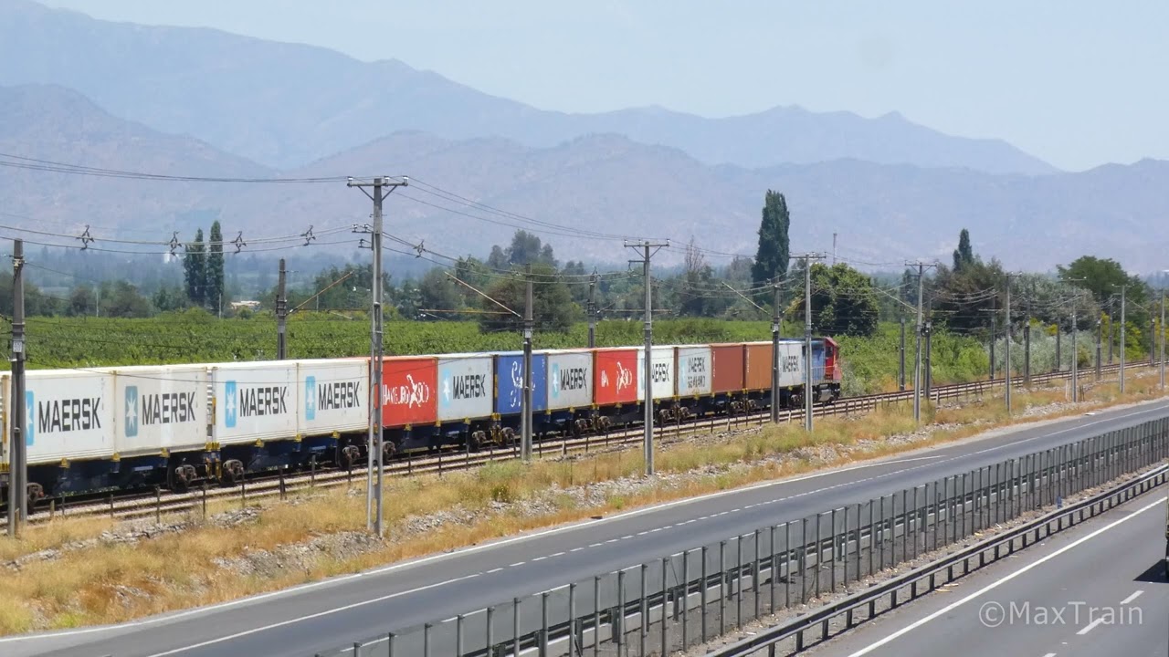 Locomotora Fepasa D-2359 con el tren Frutero Alameda - Quinta